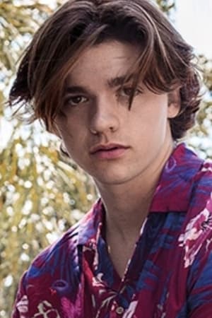 Joel Courtney profil kép