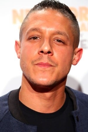 Theo Rossi profil kép