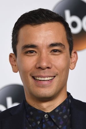 Conrad Ricamora profil kép