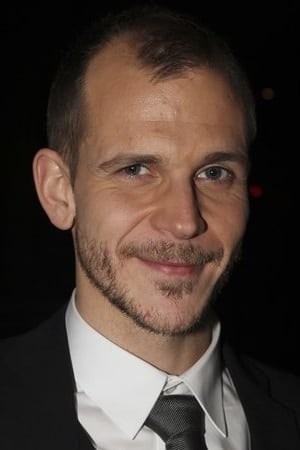 Gustaf Skarsgård profil kép