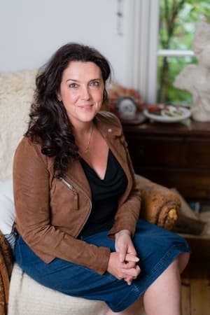 Exploring India's Treasures: Bettany Hughes 1. évad (2023-07-09) poszter