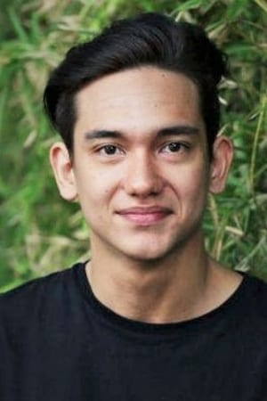 Adipati Dolken profil kép