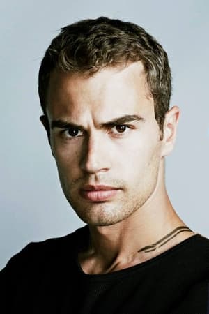 Theo James profil kép